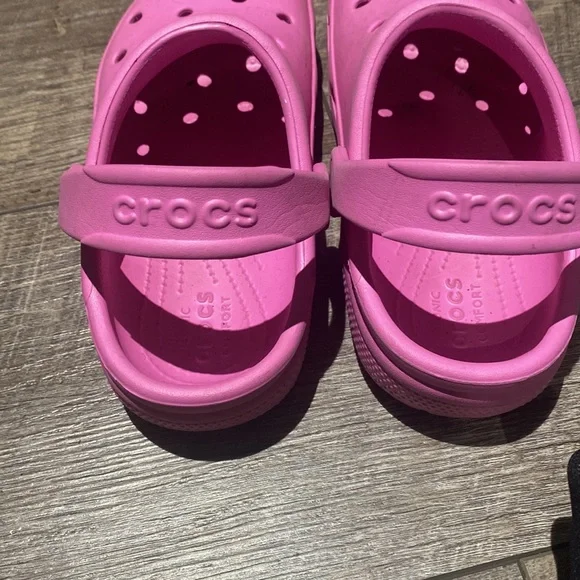Crocs - Picture 2 of 4